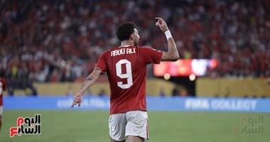 سام أبو علي يكسر التعادل ويمنح الأهلي التقدم على بورتو 2-1!